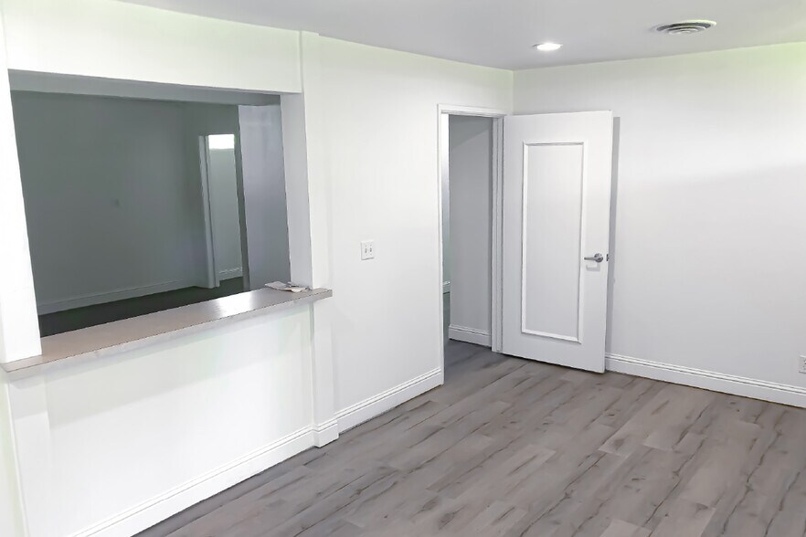 More Photos Of 2930-3010 N Fresno St, Fresno Medical For Lease