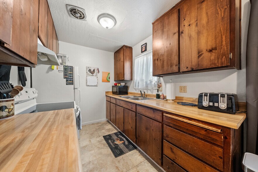 More Photos Of 4584 S Terrace Ave, Lakeport Apartments For Sale