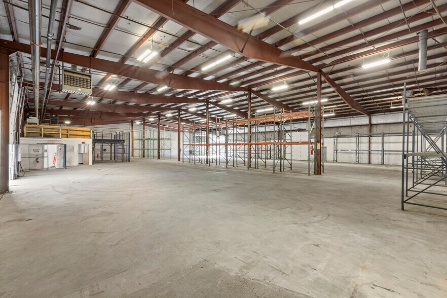 More Photos Of 282 Dedham St, Norfolk Warehouse For Lease