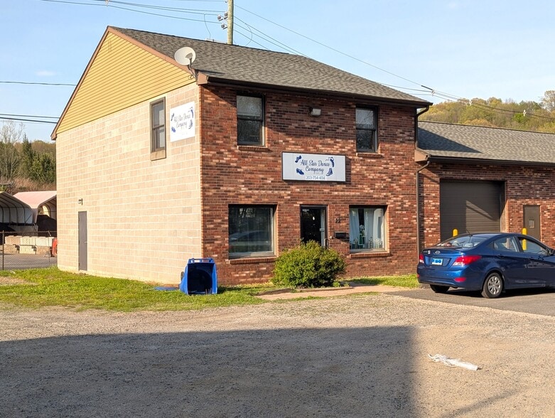 Primary Photo Of 26 Falls Ave, Watertown Light Distribution For Lease