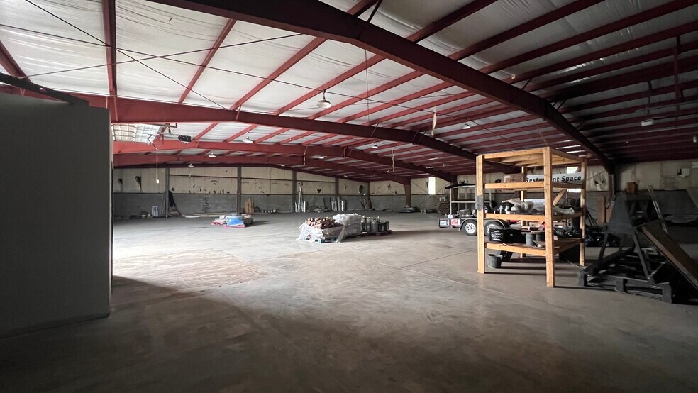 More Photos Of 200 N Cedar St, North Little Rock Warehouse For Lease