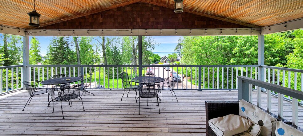 More Photos Of 751 Bell St, La Pointe General Retail For Sale