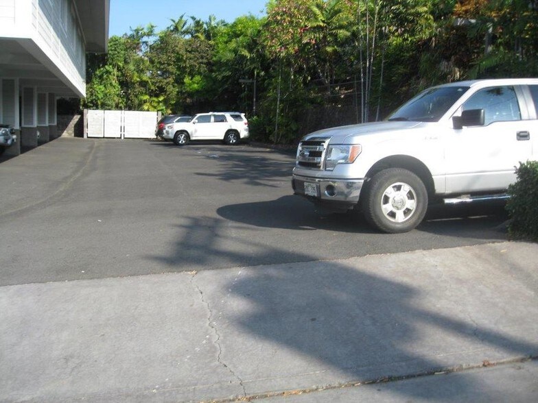 More Photos Of 75-167 Kalani St, Kailua Kona Office For Lease