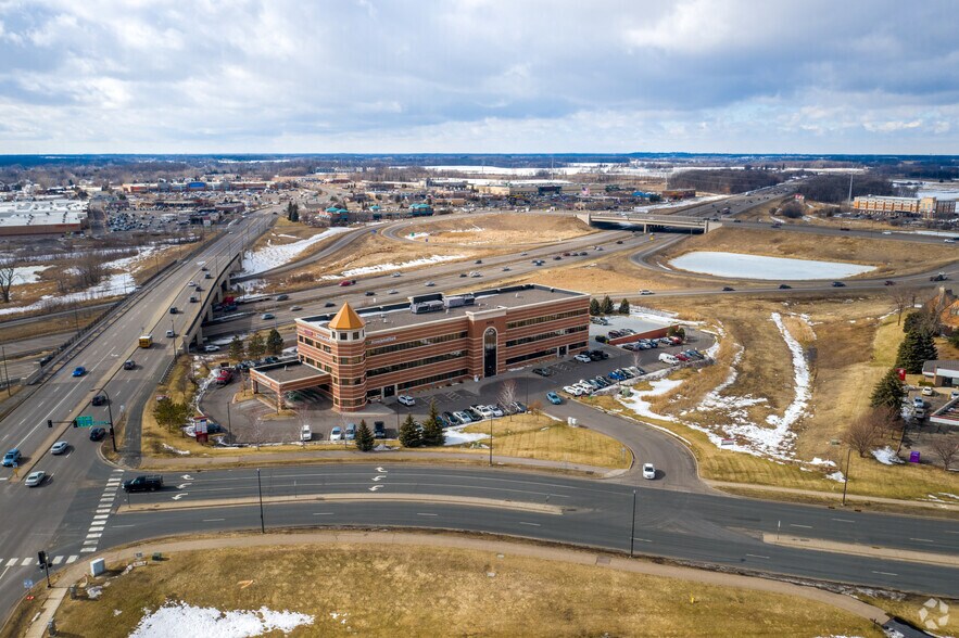 More Photos Of 9325 Upland Ln N, Maple Grove Medical For Lease