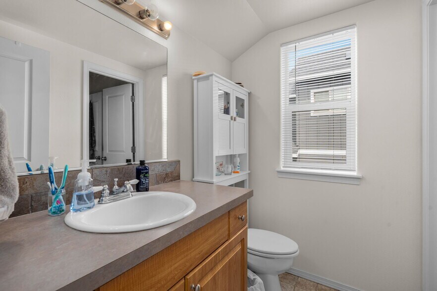 More Photos Of 363 SW Garfield Ave, Bend Apartments For Sale