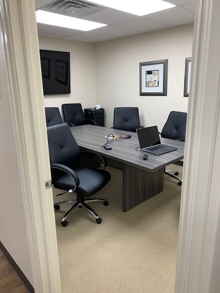 More Photos Of 2400-2416 W Detroit St, Broken Arrow Medical For Sale