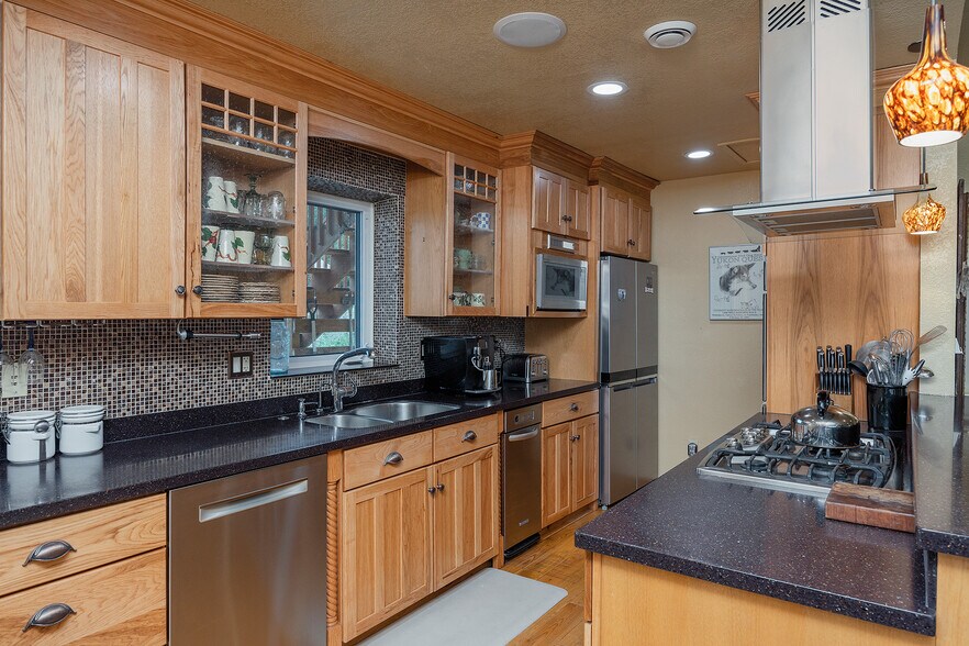 More Photos Of 6831 Orchid Dr, Salcha Specialty For Sale