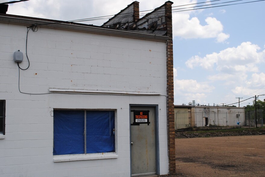 More Photos Of 2600 Medgar Evers Blvd, Jackson Auto Repair For Sale