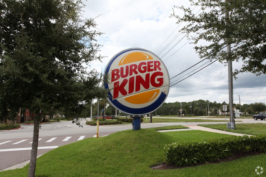 More Photos Of 16884 E Colonial Dr, Orlando Restaurant For Lease