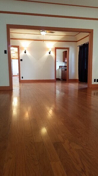 More Photos Of 137 N Kenmore Ave, Los Angeles Multifamily For Sale