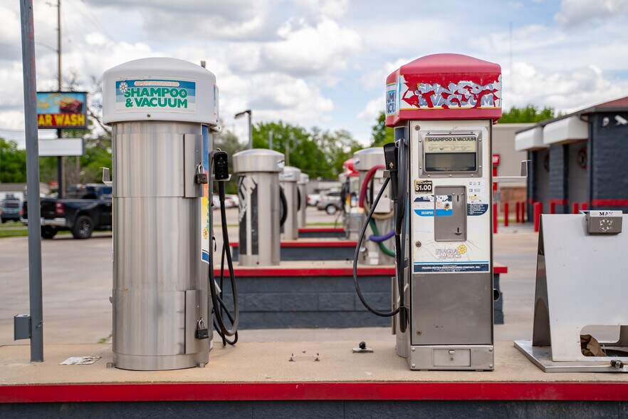 More Photos Of 3835 Central, Wichita Specialty For Sale