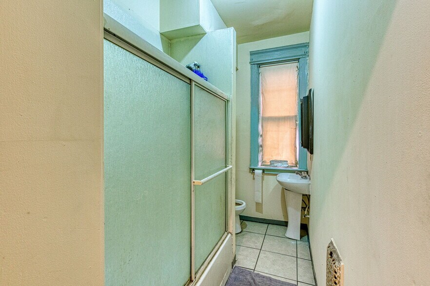 More Photos Of 423 W Grand Blvd, Detroit Apartments For Sale