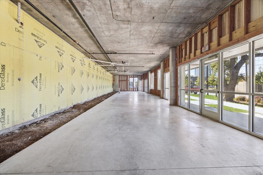 More Photos Of 2515 Caroline St, Houston Apartments For Lease