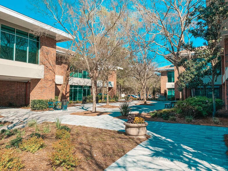 More Photos Of 501 Wando Park Blvd, Mount Pleasant Unknown For Lease