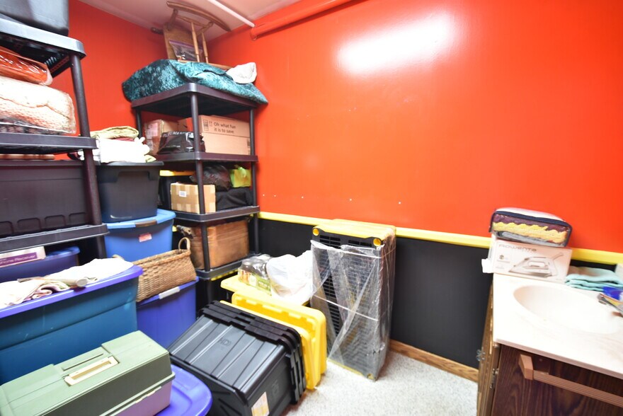 More Photos Of 11522 Davis St, Grand Blanc Office Residential For Sale