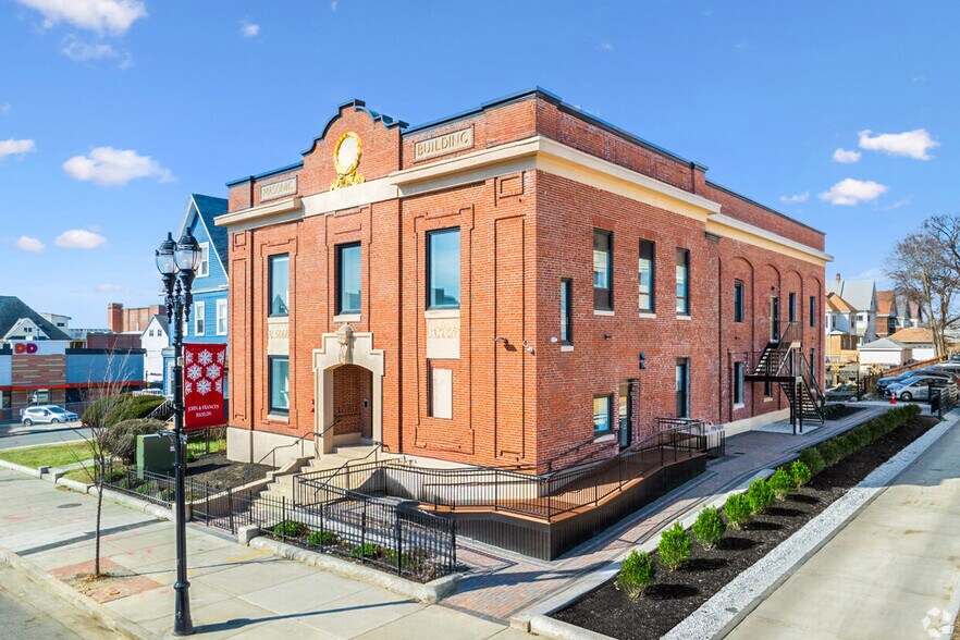 Primary Photo Of 536 Broadway, Everett Apartments For Sale