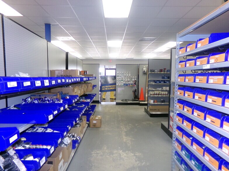 More Photos Of 904-910 Magnolia Ave, Auburndale General Retail For Lease