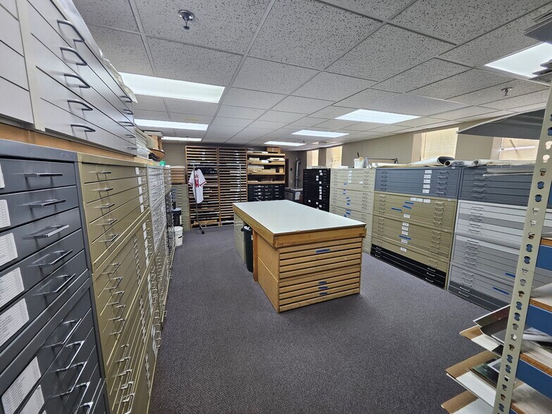 More Photos Of 3715 50th Ave, Minneapolis Manufacturing For Sale