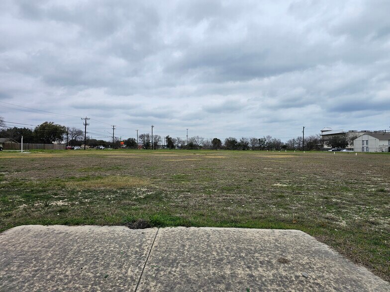More Photos Of 2644 Ackerman Rd, Kirby Land For Sale