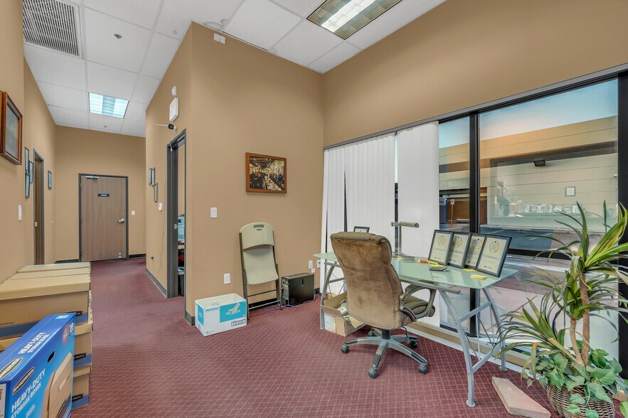 More Photos Of 3748 Civic Center Dr, North Las Vegas Light Manufacturing For Sale