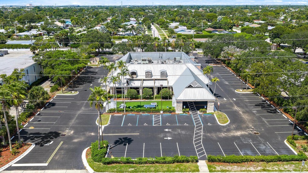 Primary Photo Of 661 US Highway 1, North Palm Beach Storefront Retail Office For Sale