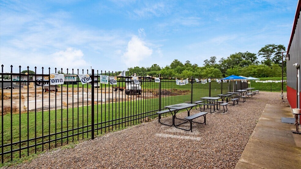 More Photos Of 34 Potters Ln, Roseville Restaurant For Sale