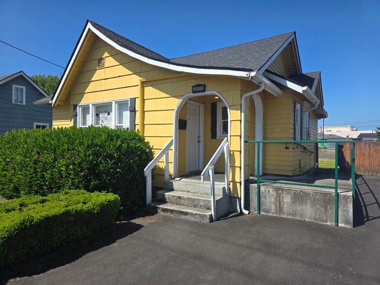 Primary Photo Of 2035 9th Ave, Longview Office For Lease