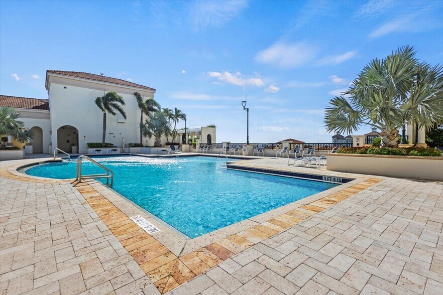 More Photos Of 801 S Olive Ave, West Palm Beach Apartments For Lease