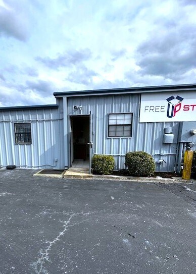 Primary Photo Of 6808 Middle Valley Rd, Hixson Self Storage For Lease