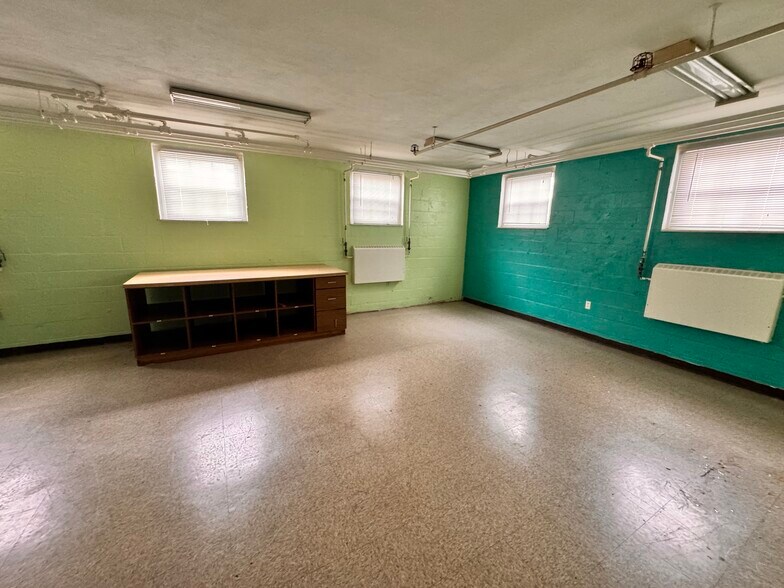 More Photos Of 618 Roswell NW Rd, Carrollton Healthcare For Sale