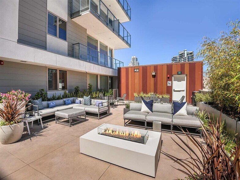 More Photos Of 1110 F St, San Diego Apartments For Lease