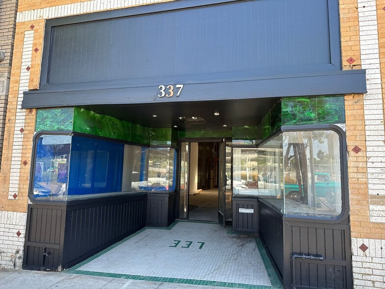 Primary Photo Of 337-339 W 6th St, San Pedro Storefront For Lease