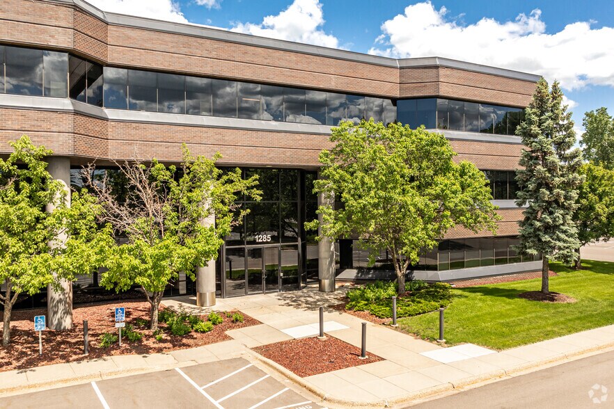 More Photos Of 1250 Northland Dr, Saint Paul Unknown For Lease