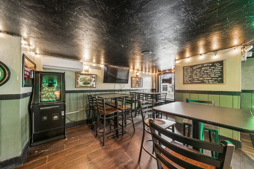 More Photos Of 534 S Main St, Greensburg Bar For Sale