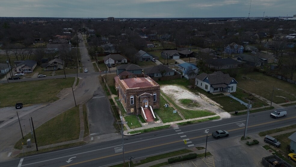 More Photos Of 3907 Lee St, Greenville Religious Facility For Lease