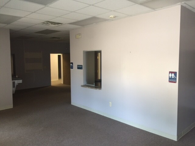 More Photos Of 27500 Hoover Rd, Warren Medical For Lease