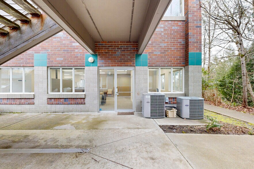 More Photos Of 1760 Barnes Blvd SW, Olympia Office For Sale