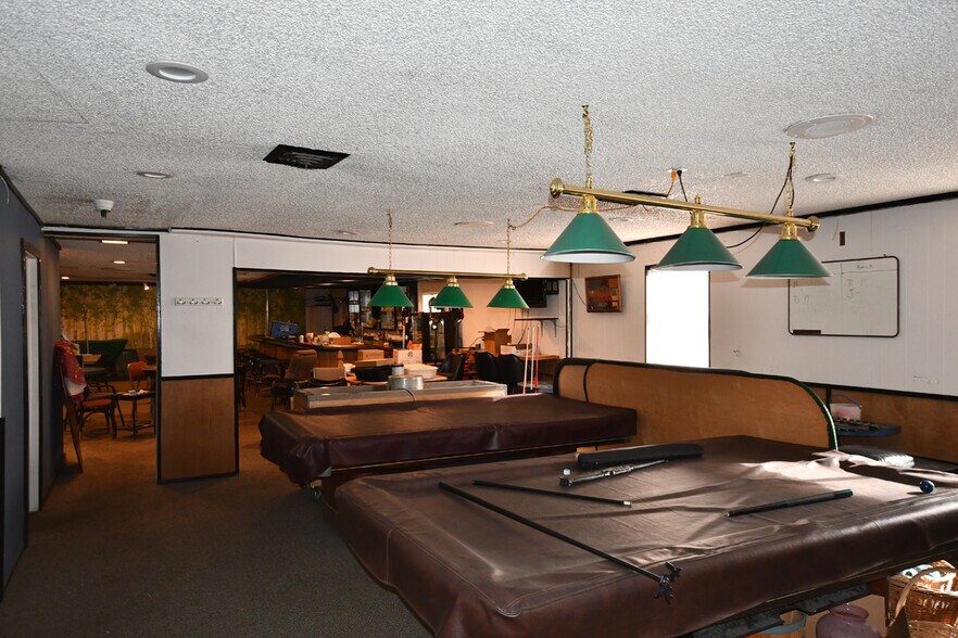 More Photos Of 2620 W 2nd St, The Dalles Restaurant For Sale