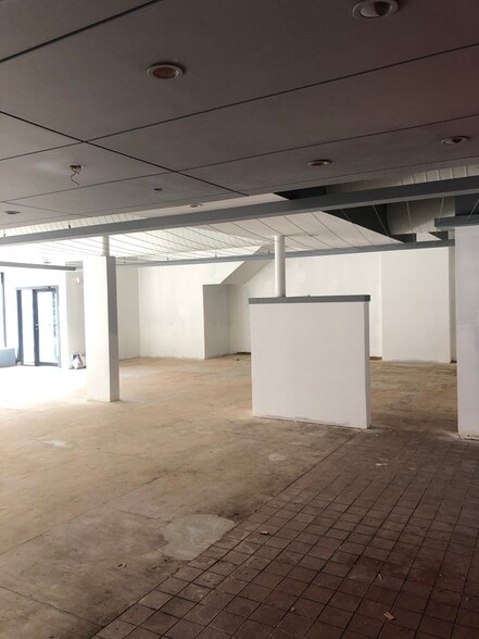 More Photos Of 101-107 N Oak Park Ave, Oak Park General Retail For Sale