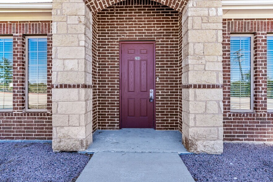 More Photos Of 8212 Liberty Grove Rd, Rowlett Medical For Sale