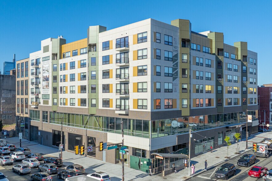 Primary Photo Of 922 N Broad St, Philadelphia Apartments For Lease