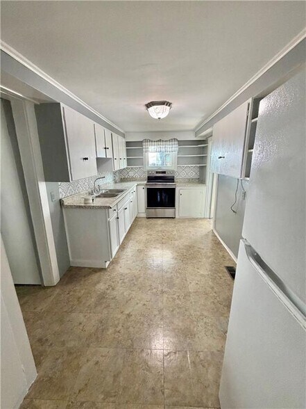 More Photos Of 35 Eaton Ave, Norwich Apartments For Sale