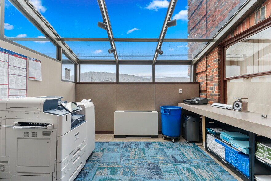 More Photos Of 1 W Market St, Corning Office For Lease