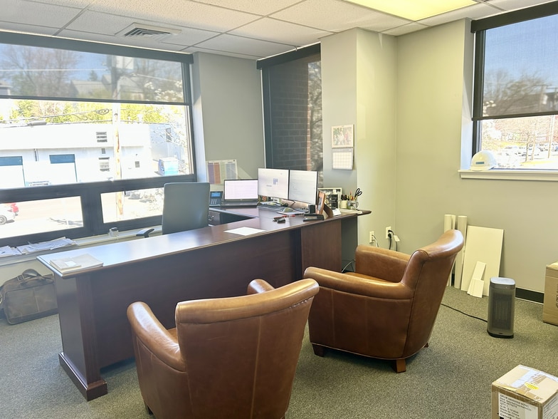 More Photos Of 340 Mill St NE, Vienna Flex For Lease