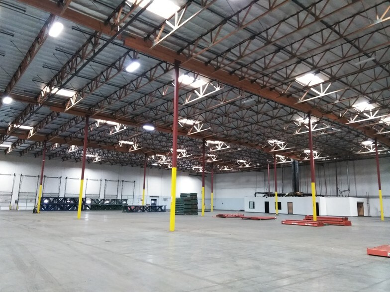 More Photos Of 2090 S Etiwanda Ave, Ontario Warehouse For Lease