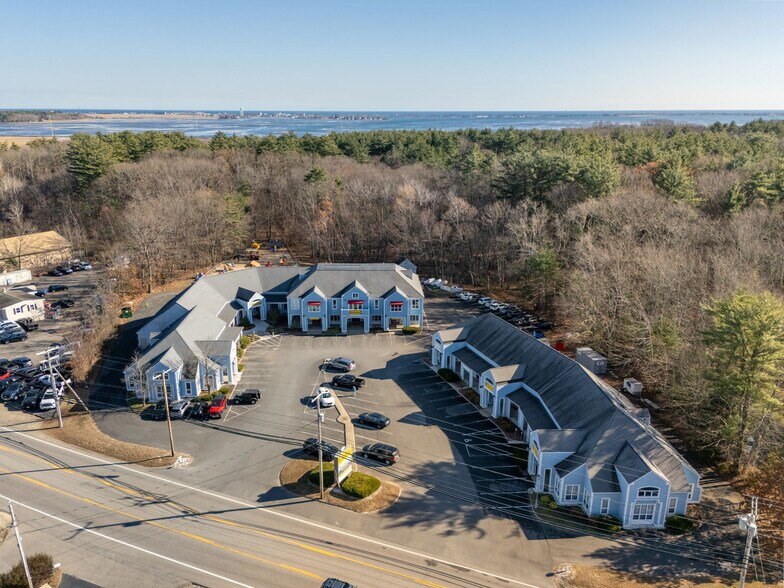 More Photos Of 105 Lafayette Rd, Hampton Falls Freestanding For Sale