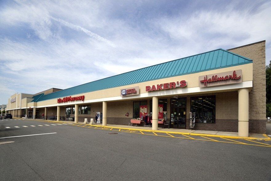 More Photos Of 896 Putney Rd, Brattleboro Freestanding For Lease