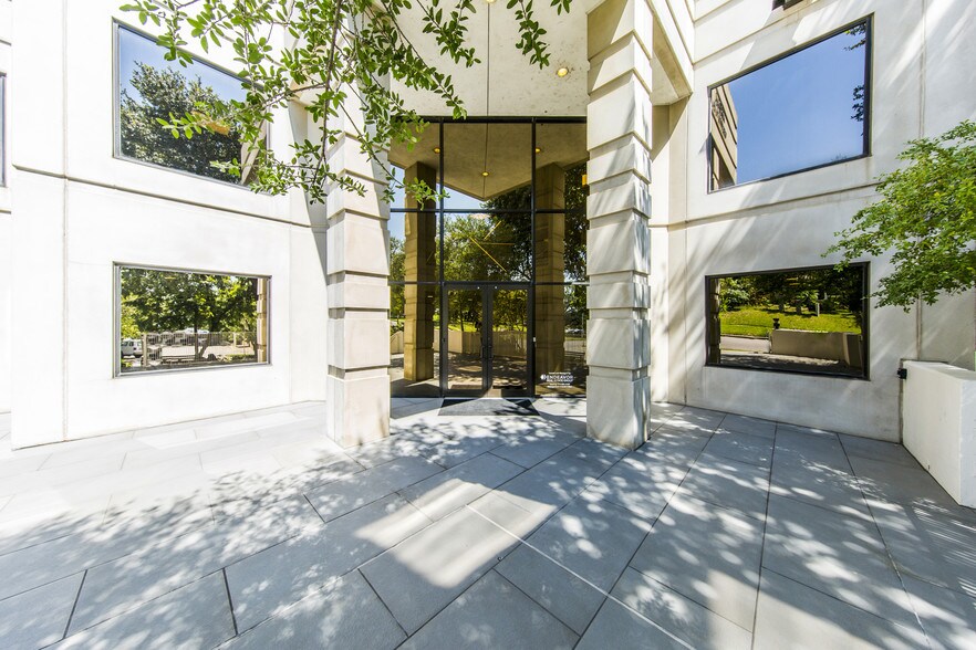 More Photos Of 1601 Rio Grande St, Austin Office For Lease