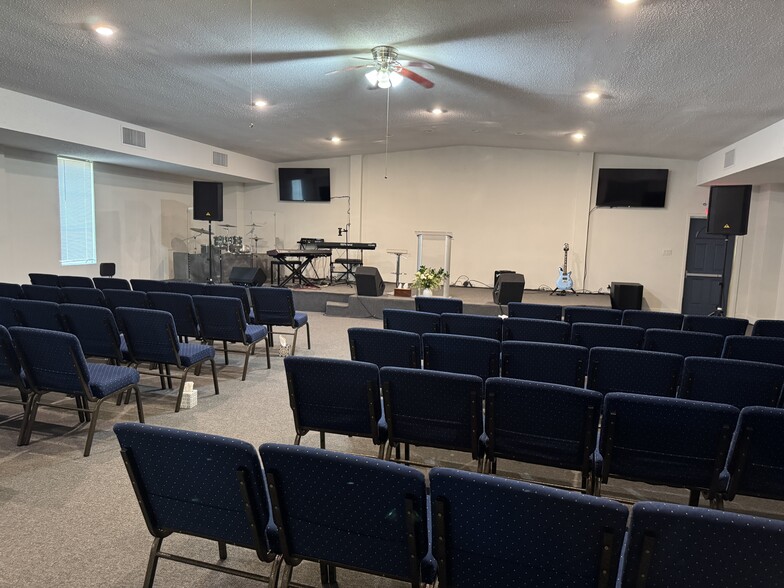 More Photos Of 2430 Campbell Rd, Houston Religious Facility For Sale