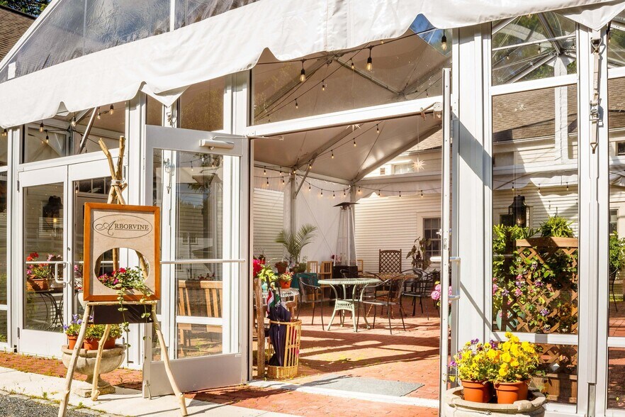 More Photos Of 33 Tenney Hl, Blue Hill Restaurant For Sale